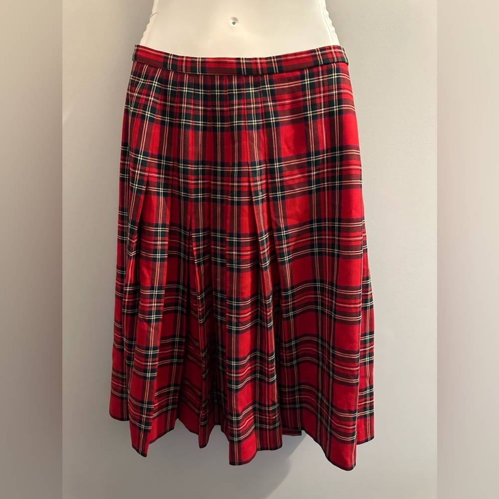 Vintage Pendleton Red Tartan Plaid 100% Virgin wool pleated skirt Size 12 Petite